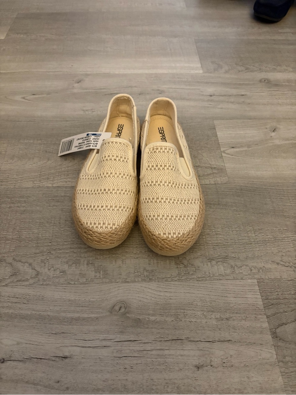 *NWT* ESPRIT Women’s Slip-On Crochet Espadrille - Cream